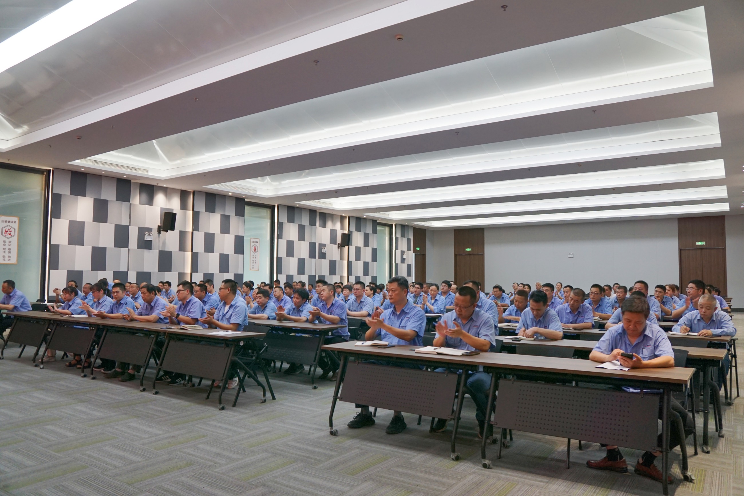 江蘇泰隆減速機(jī)(集團(tuán))股份有限公司 江蘇泰隆減速機(jī)(集團(tuán))股份有限公司