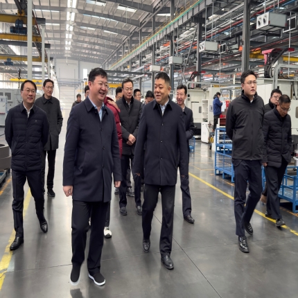 泰興市委書記、市長(zhǎng)劉文榮帶隊(duì)調(diào)研泰隆復(fù)工復(fù)產(chǎn)情況